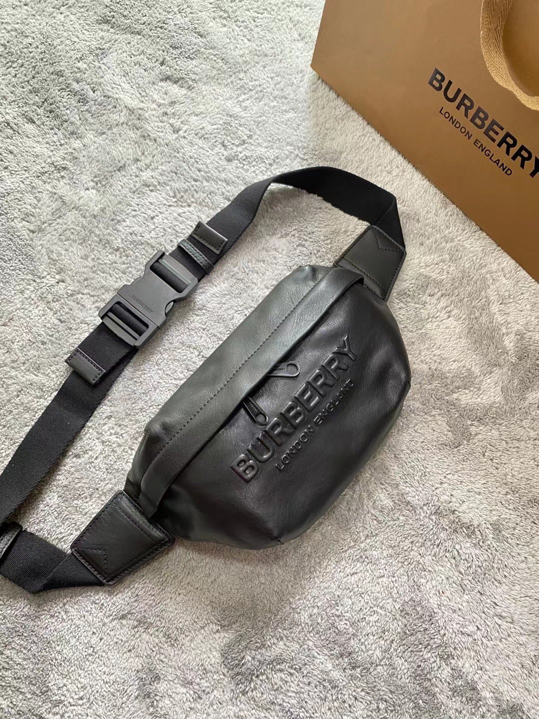 B*urberry Bag Top Quality 31*7.5*16cm