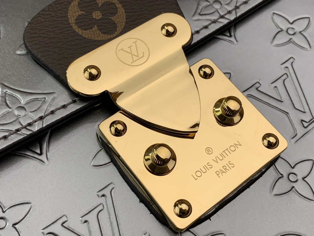 L*ouis V*uitton Top Bag 17*16*8.5cm