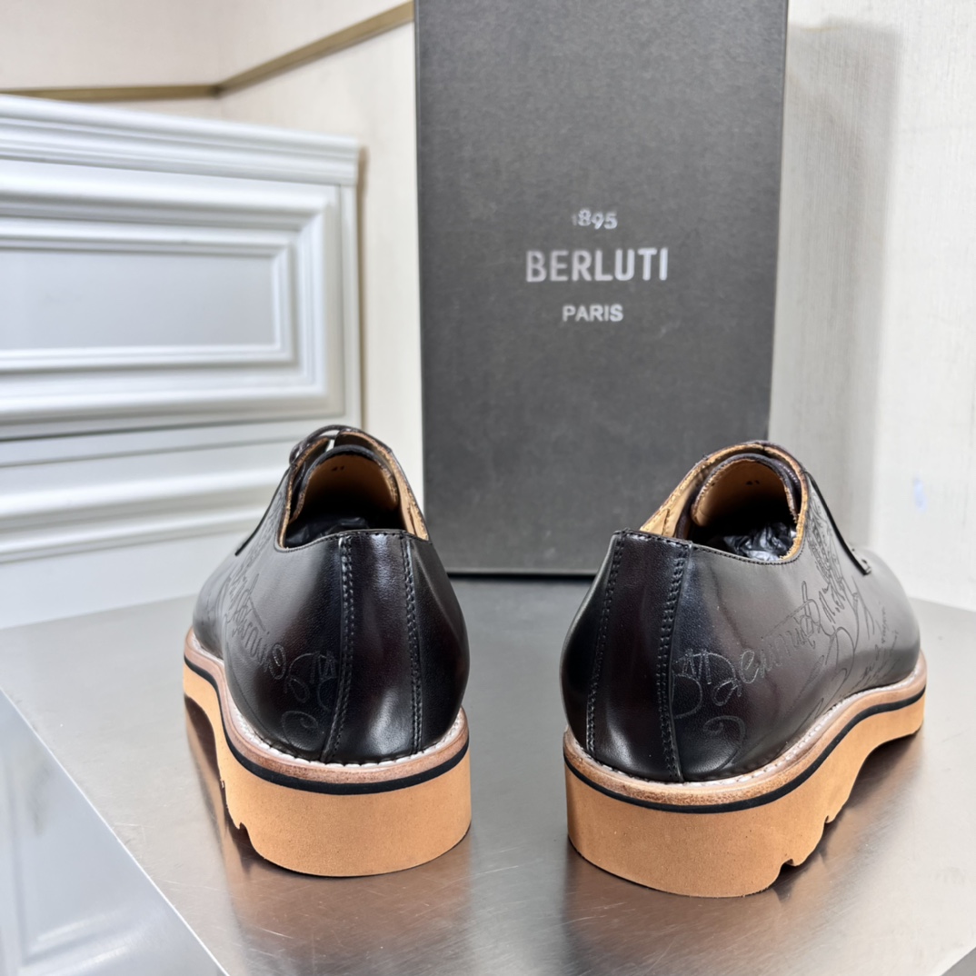 Men B*erluti Top Loafer