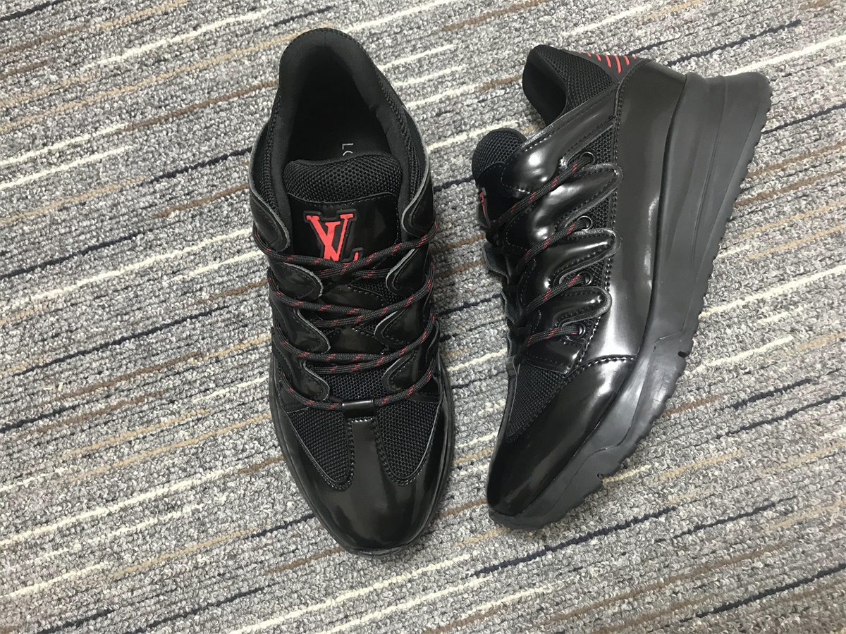 Men L*ouis V*uitton Run Away Top Sneaker