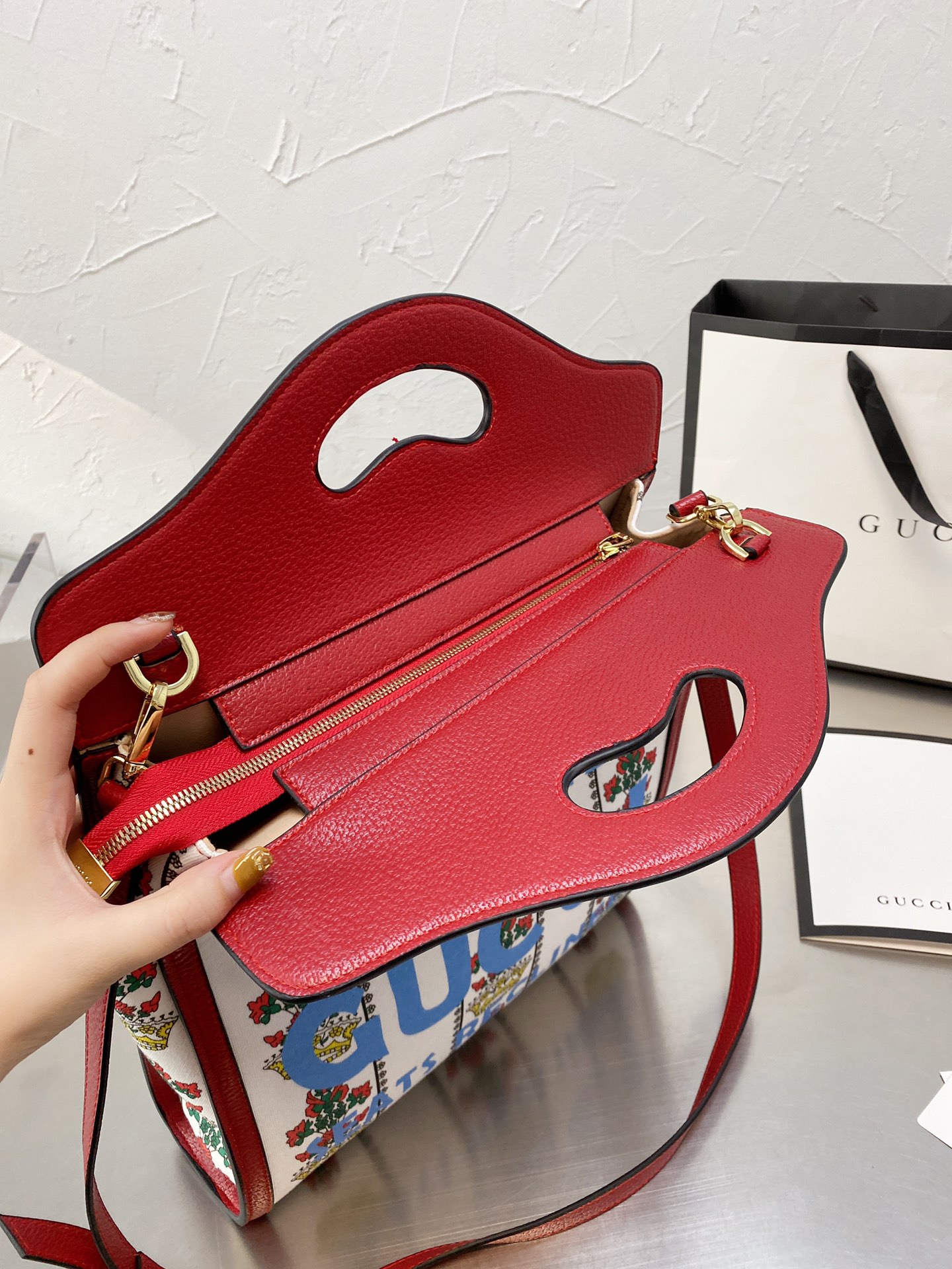 G*ucci Bag Top Quality 33*32CM