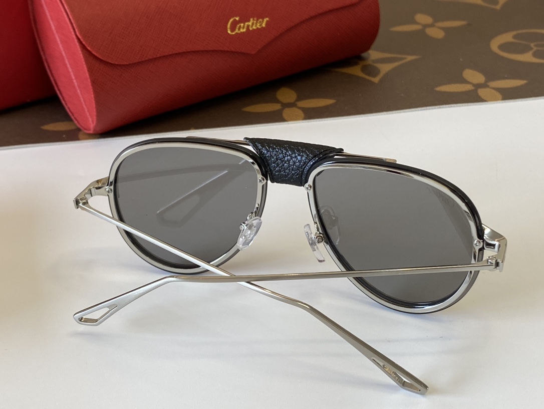 C*artier Glasses Top