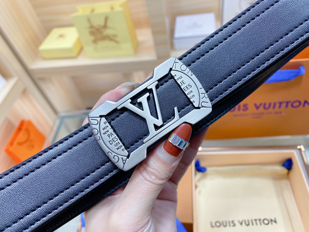 L*ouis V*uitton Belts Top Version