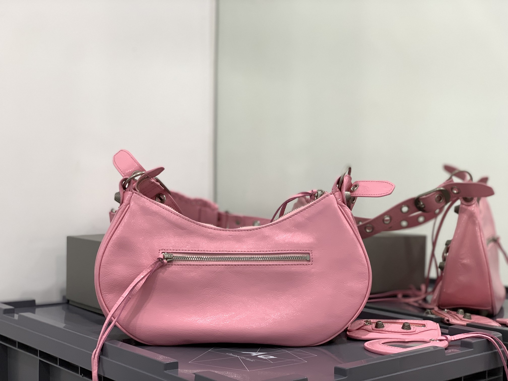 B*alenciaga Bag Top Quality 33x16x8.4cm