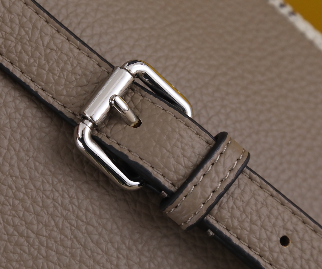 F*endi Bag Top Quality 27*11*20CM