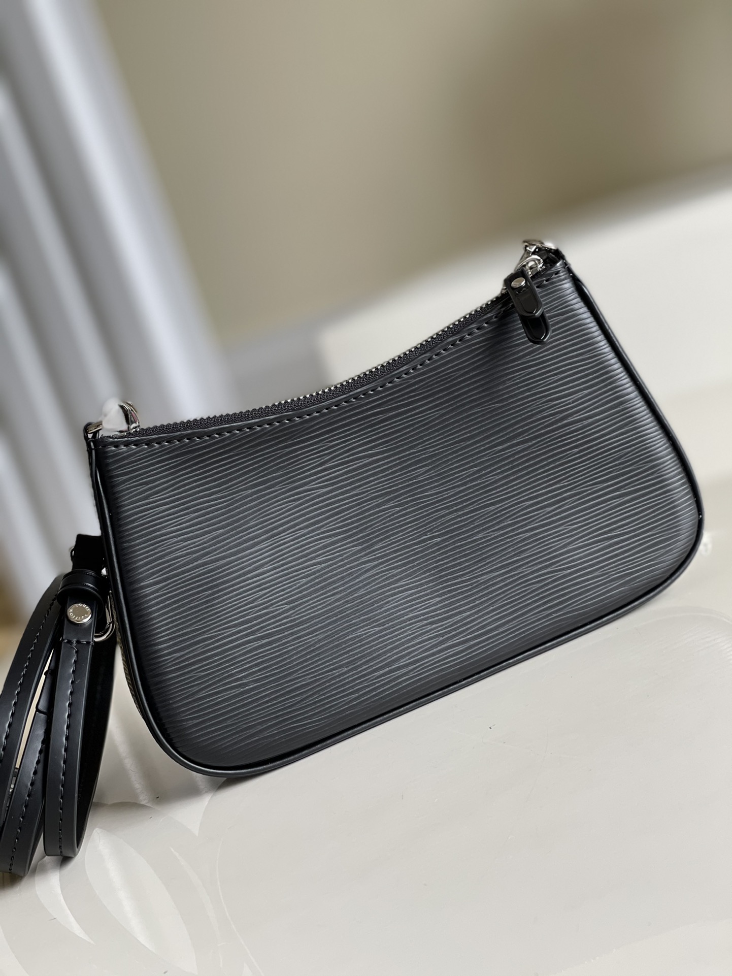 L*ouis V*uitton Bag Top Quality 19*11.5*3cm