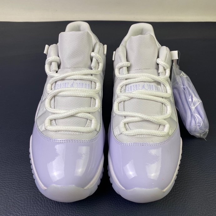 Air Jordan 11 Low WMNS PURE VIOLET AH7860-101