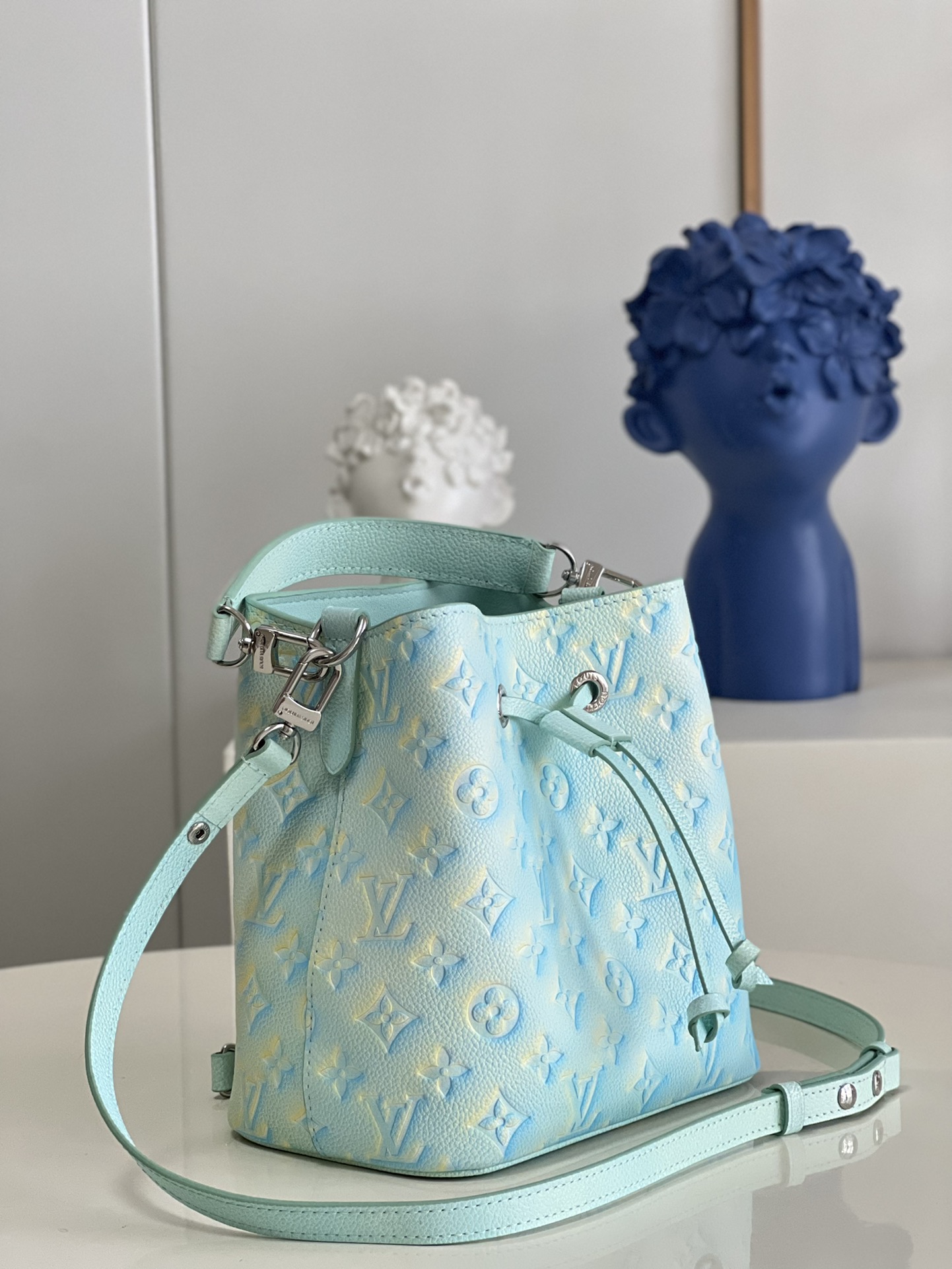 L*ouis V*uitton Top Bag 20*20*13cm