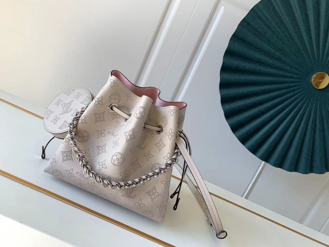 L*ouis V*uitton Top Bag 19*22*14cm