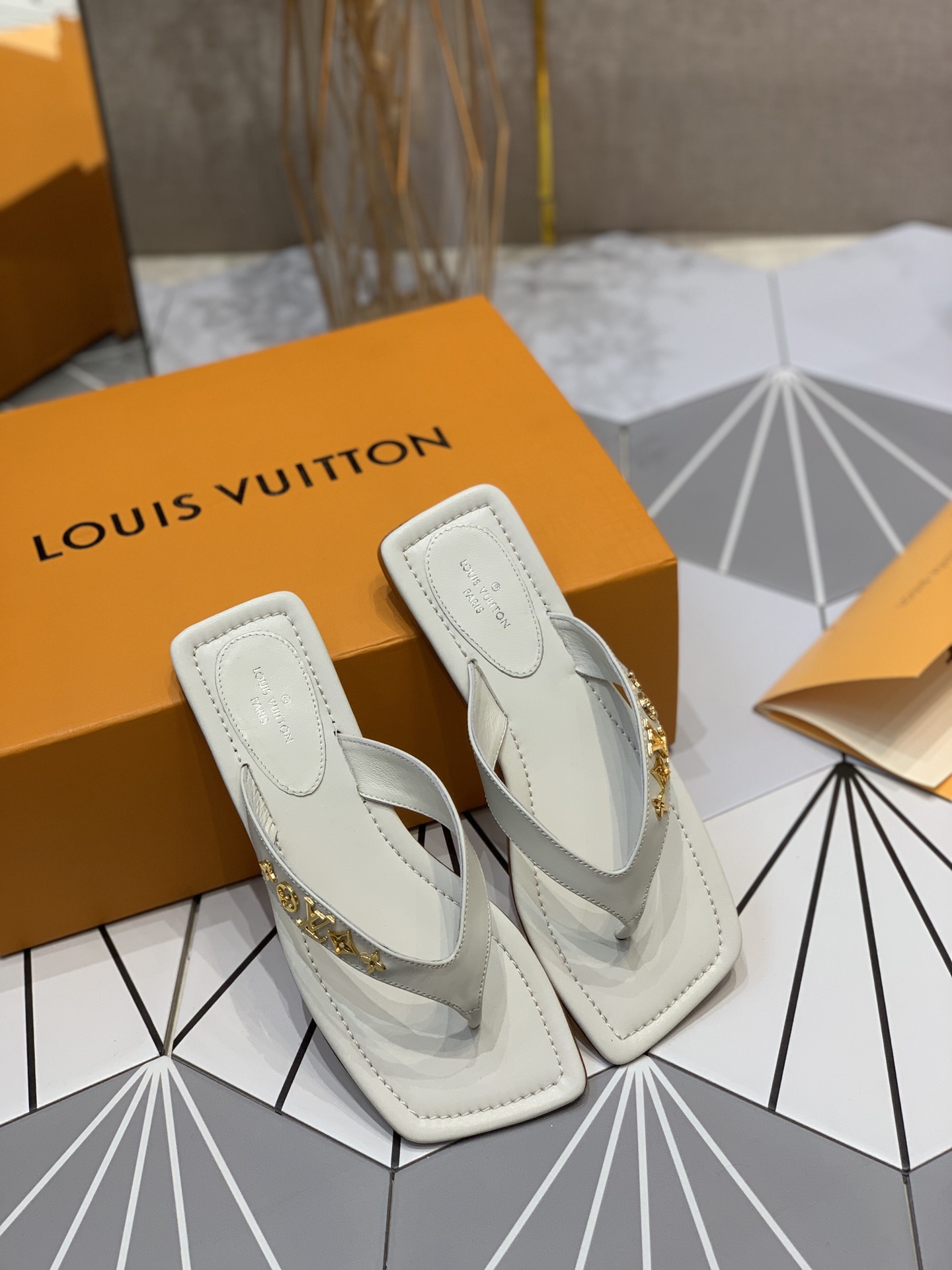 Women L*ouis V*uitton Top Slippers