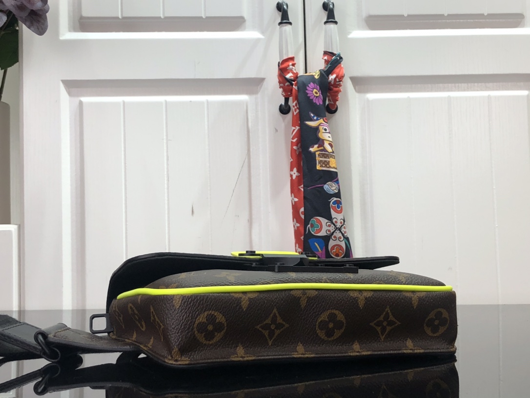 L*ouis V*uitton Bag Top Quality 21*15*4CM