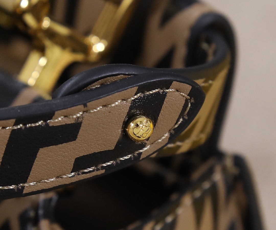 F*endi Bag Top Quality 23*7*18CM