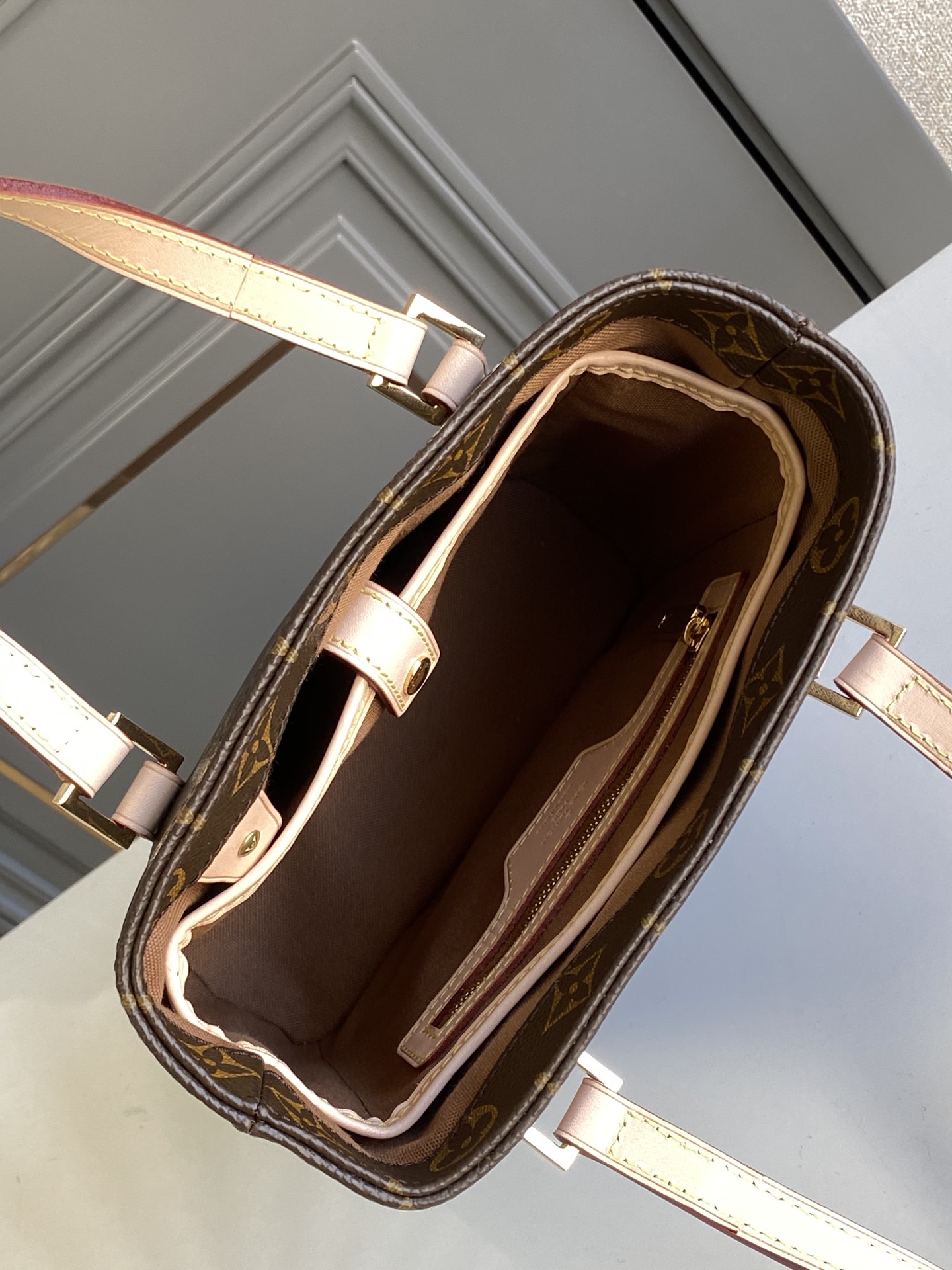 L*ouis V*uitton Bag Top Quality 23*21*8CM