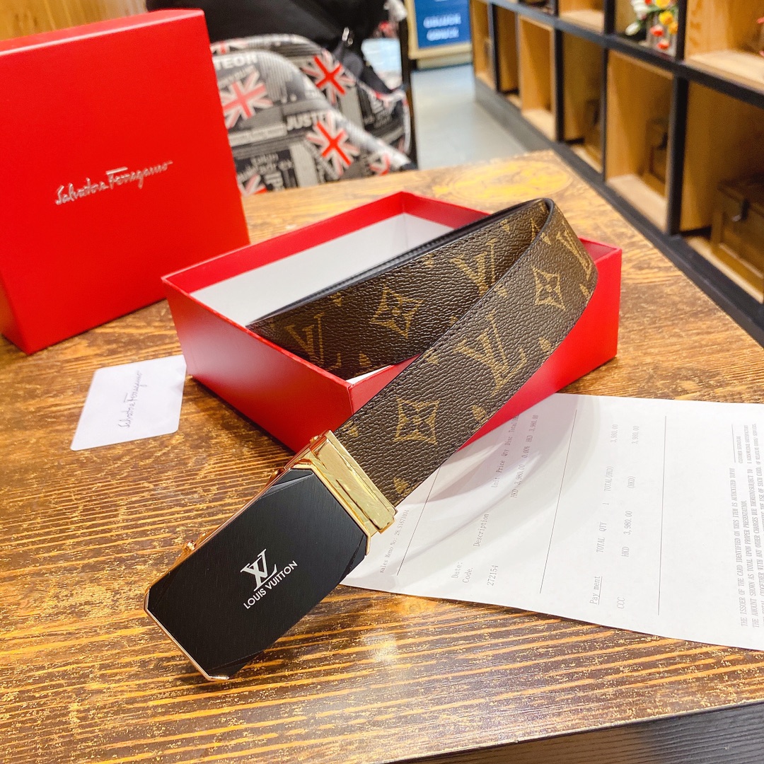 L*ouis V*uitton Belts Top Version