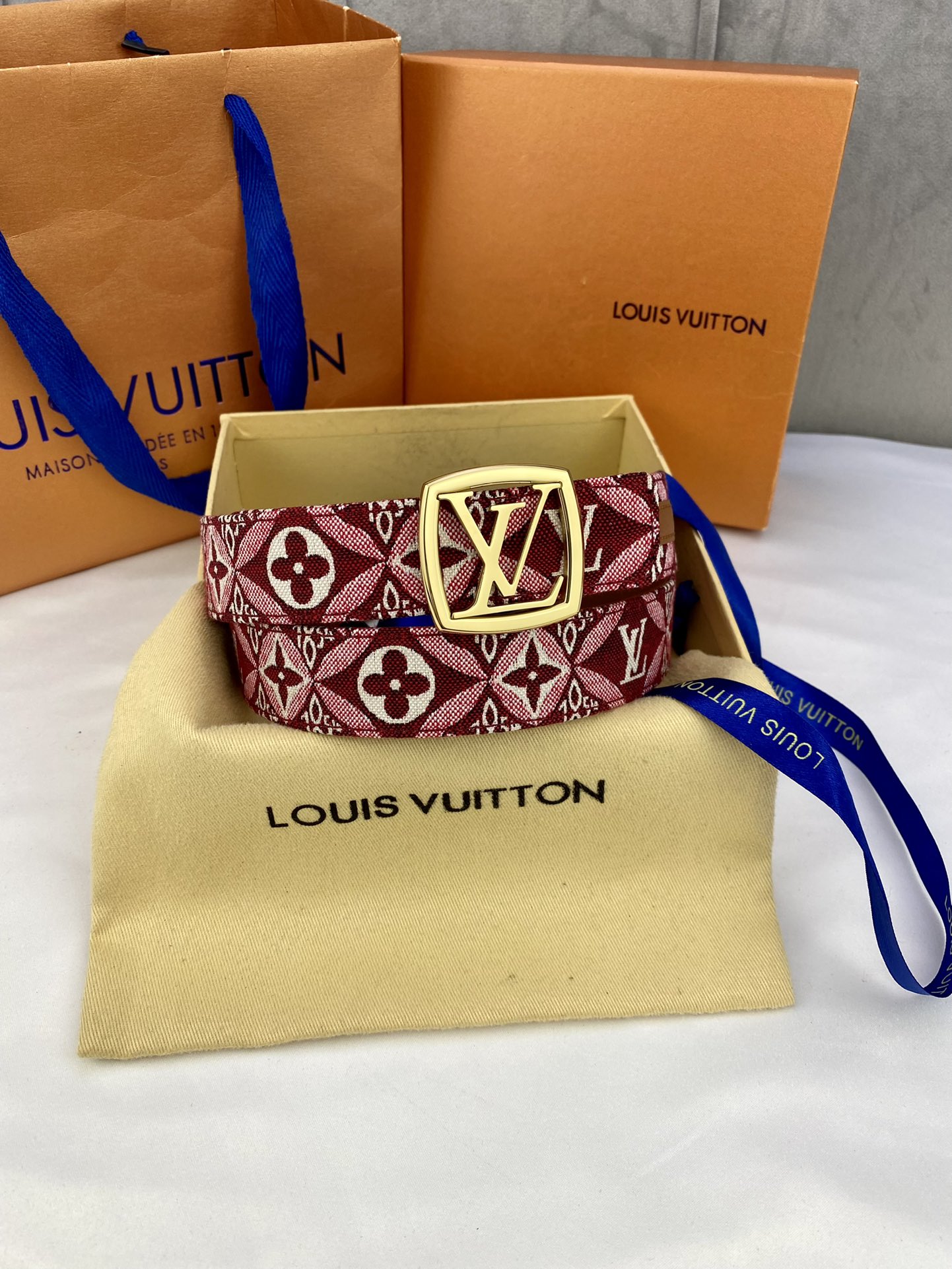 L*ouis V*uitton Belts Top Version