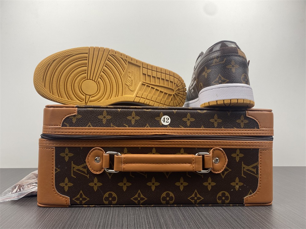 O*FF-W*HITE x Air Jordan 1 Low