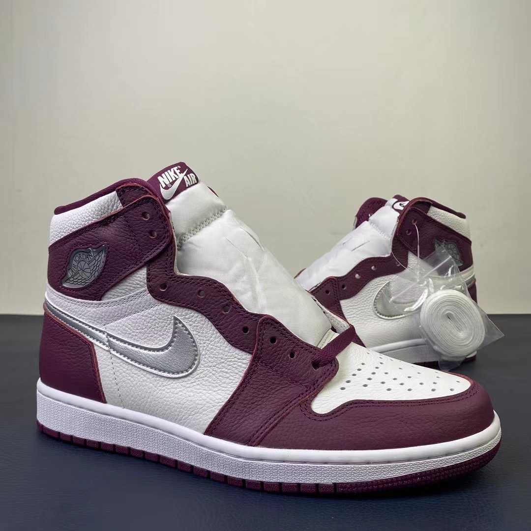 Air Jordan 1 High OG“ Bordeaux” 555088-611