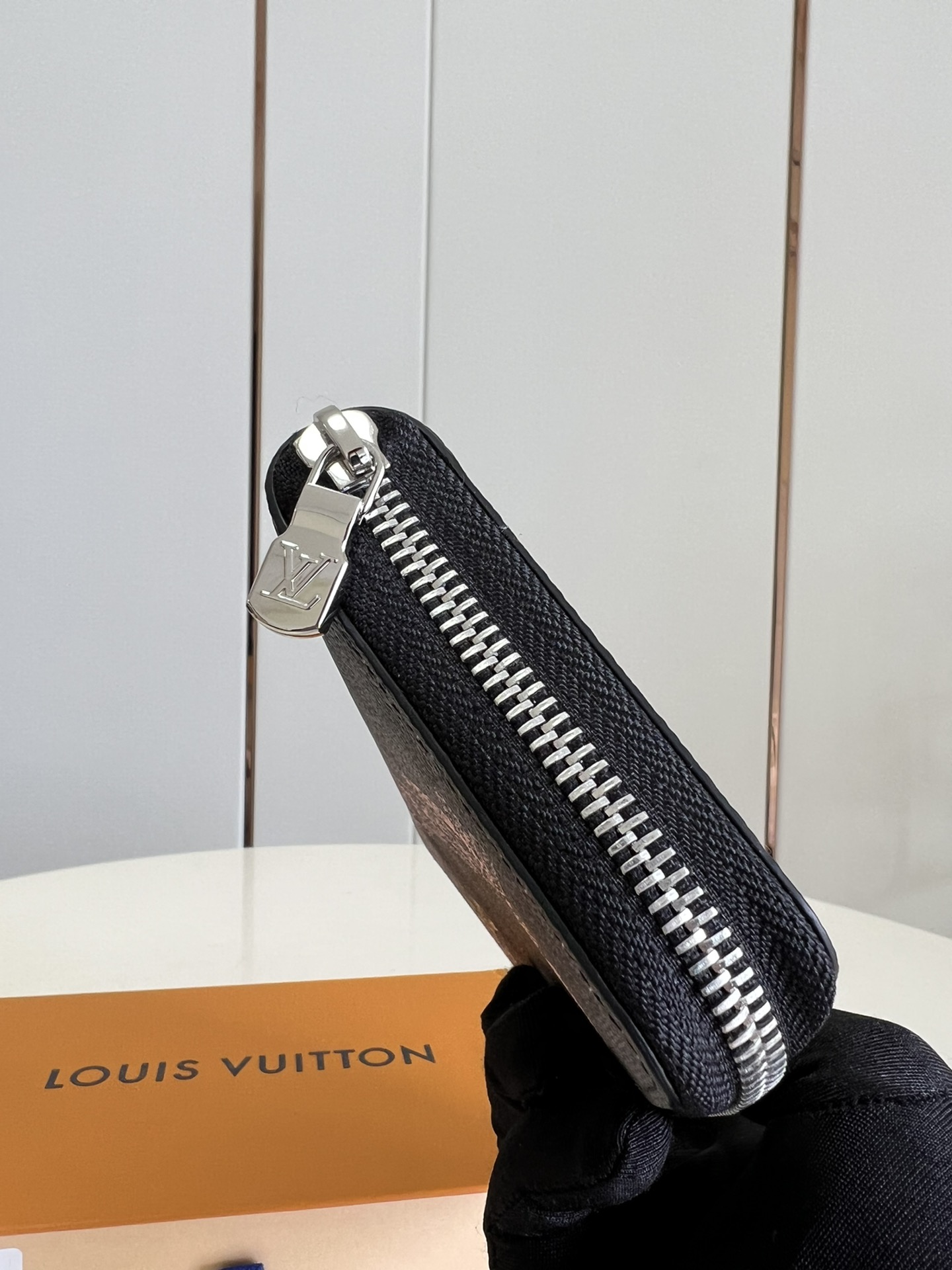 L*ouis V*uitton Bag Top Quality 10*20*2cm