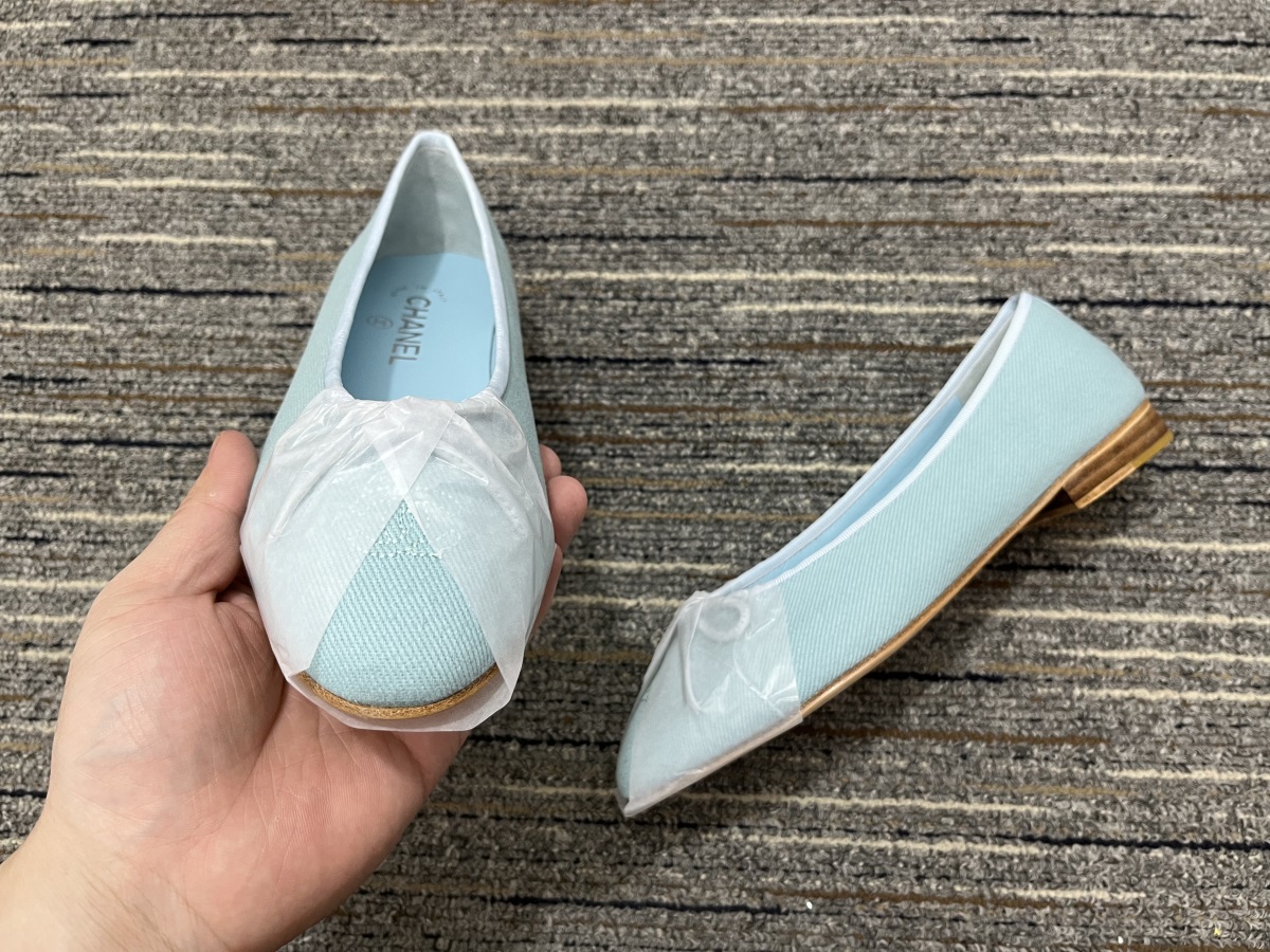 Women C*hanel Top Sneaker