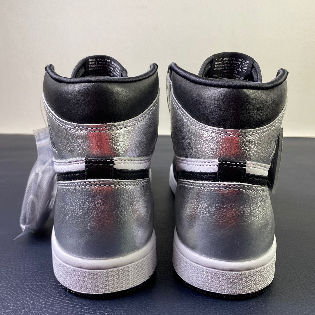 Air Jordan 1 High OG WMNS “Silver Toe” CD0461-001