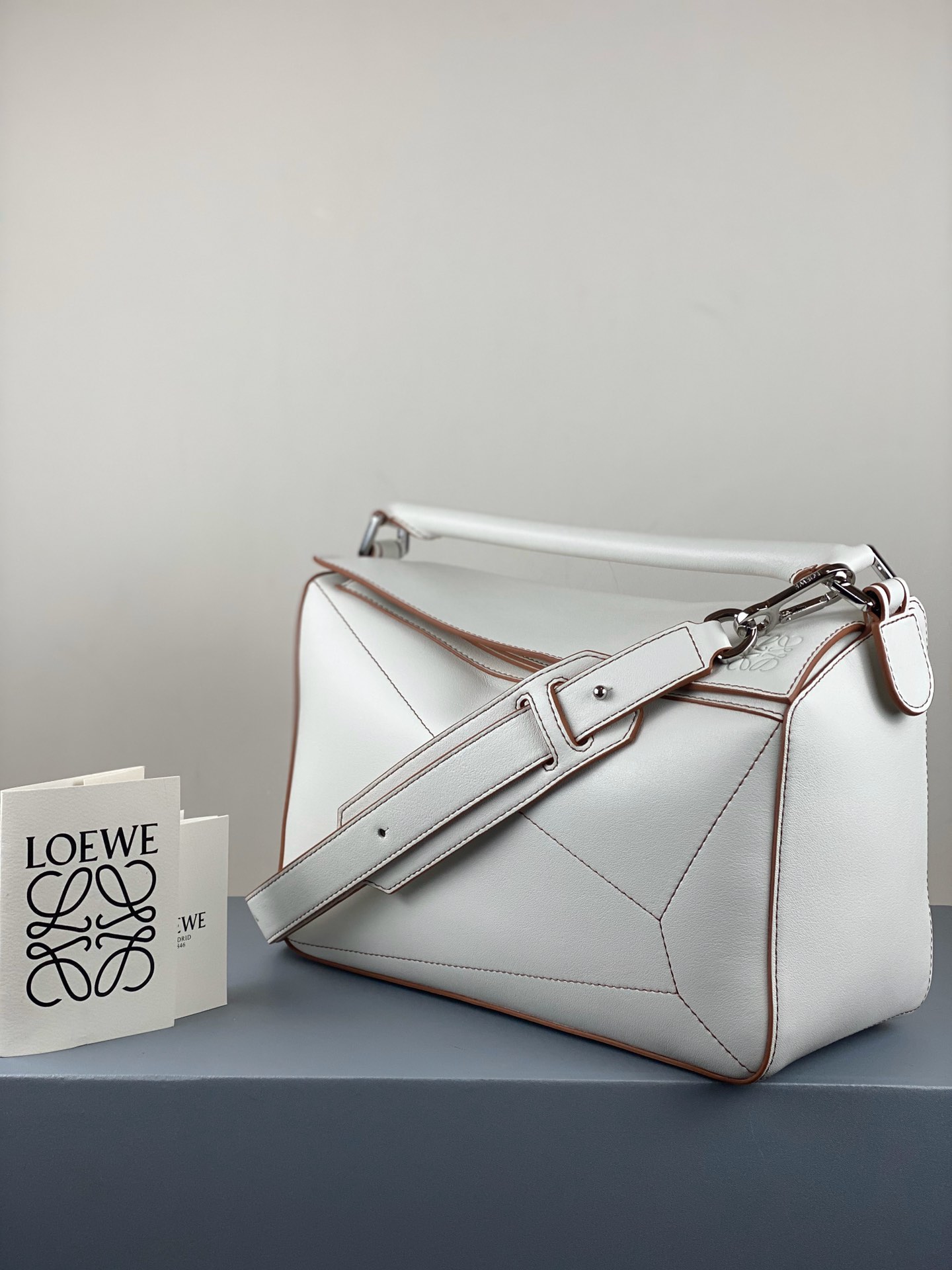 L*oewe Top Bag 29*18*12cm