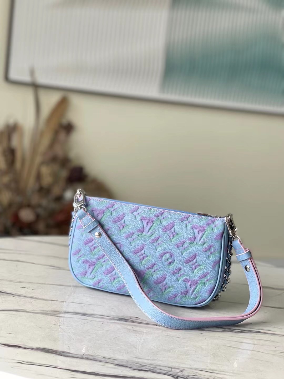 L*ouis V*uitton Top Bag 24*13.5*4CM