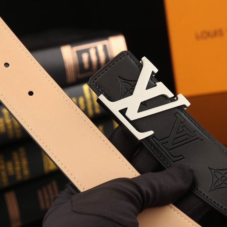 L*uis V*itton Belts Top Version