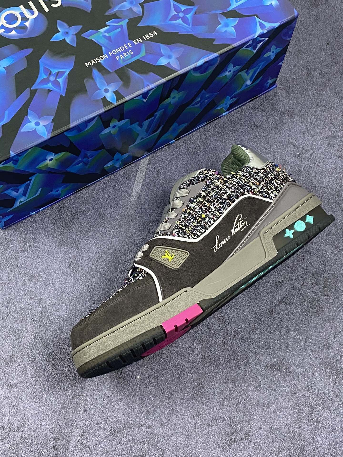 Men L*ouis V*uitton Top Sneakers