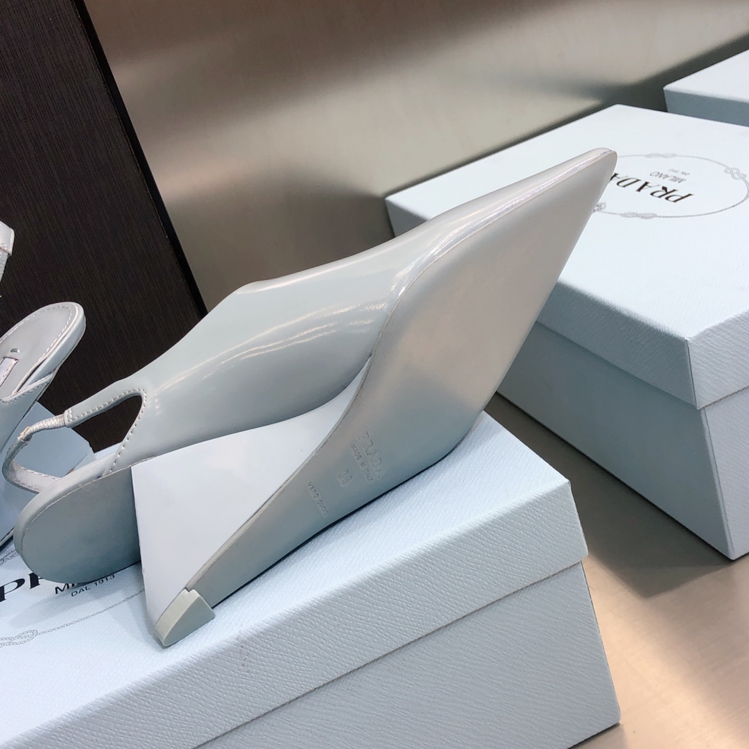 Women P*rada Top Quality Sandals