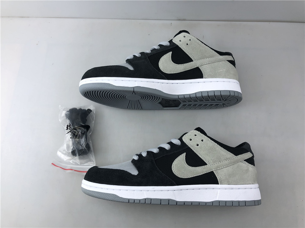 from NIKE SB DUNK LOW TRD