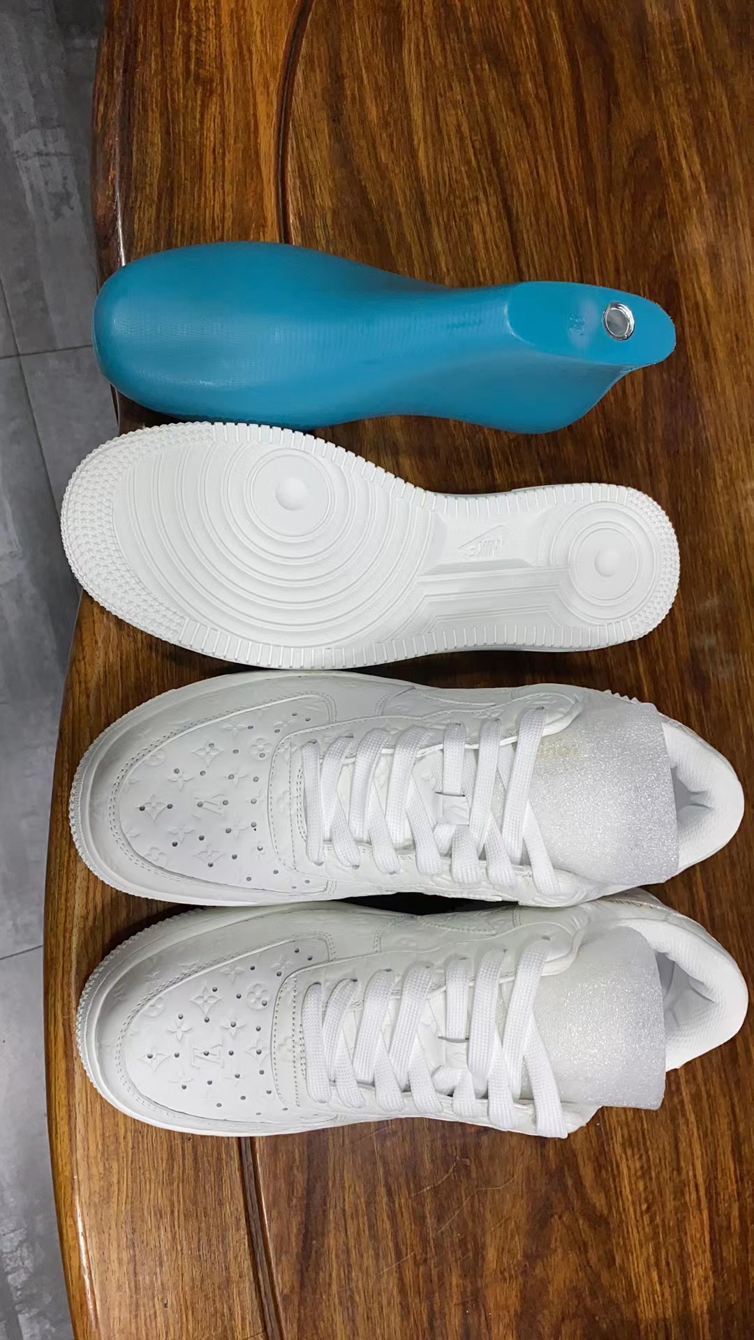 from O*ff-W*hite x Nike Air Force 1 x L*V Low