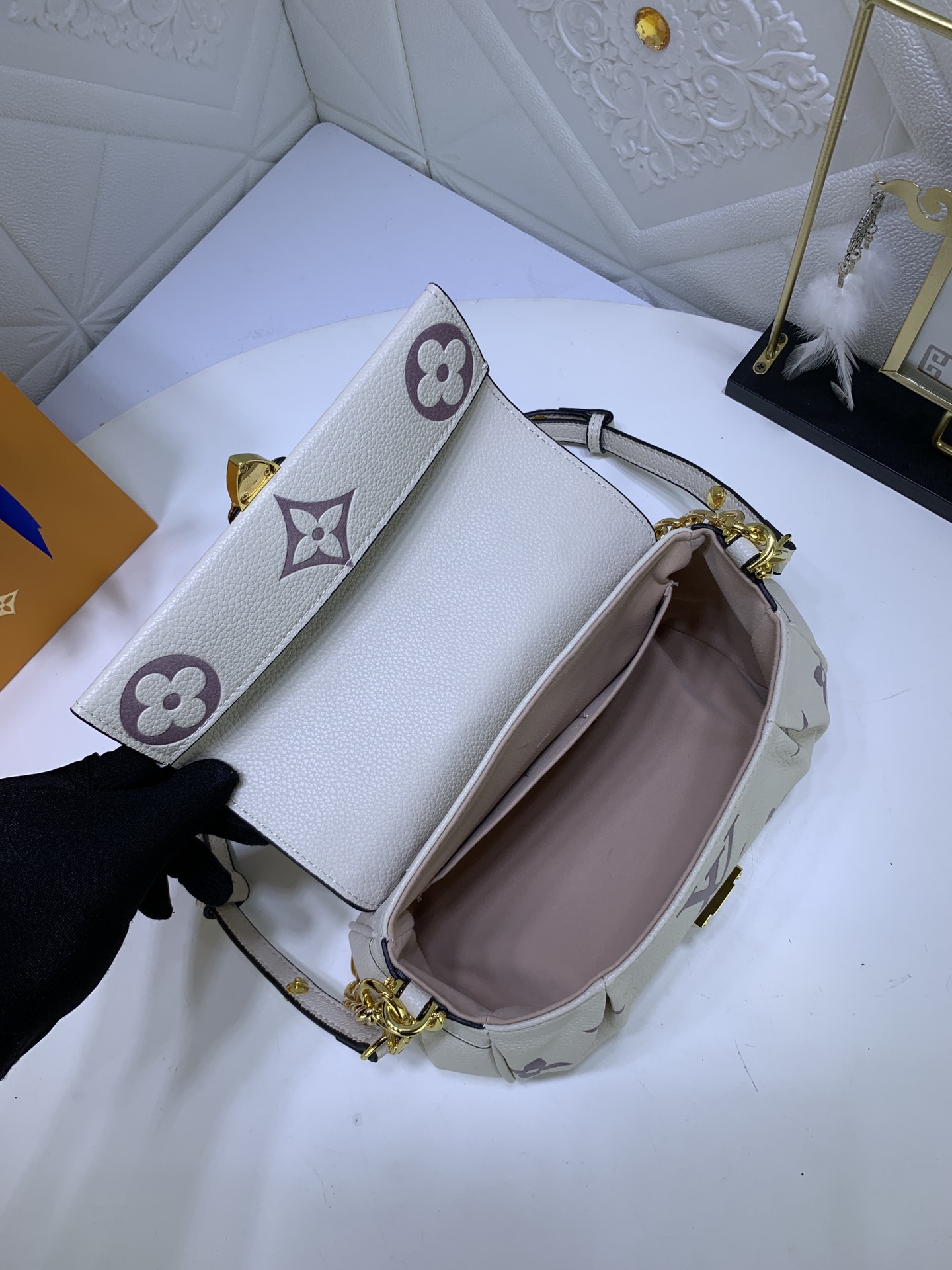 L*ouis V*uitton Bag Top Quality 24*14*9cm