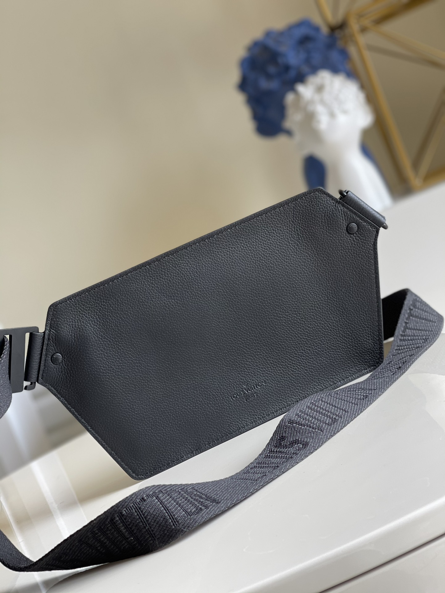 L*ouis V*uitton Bag Top Quality 30 x 16 x 3 cm