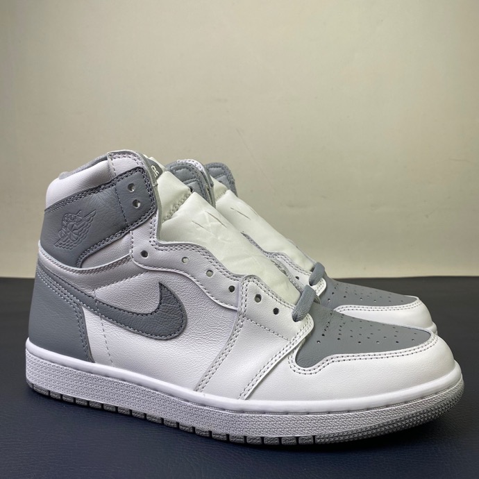 Air Jordan 1 High OG Stealth 555088-037