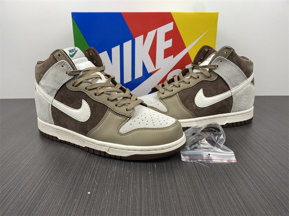 from Nike SB Dunk High Chocolate DH5348-100