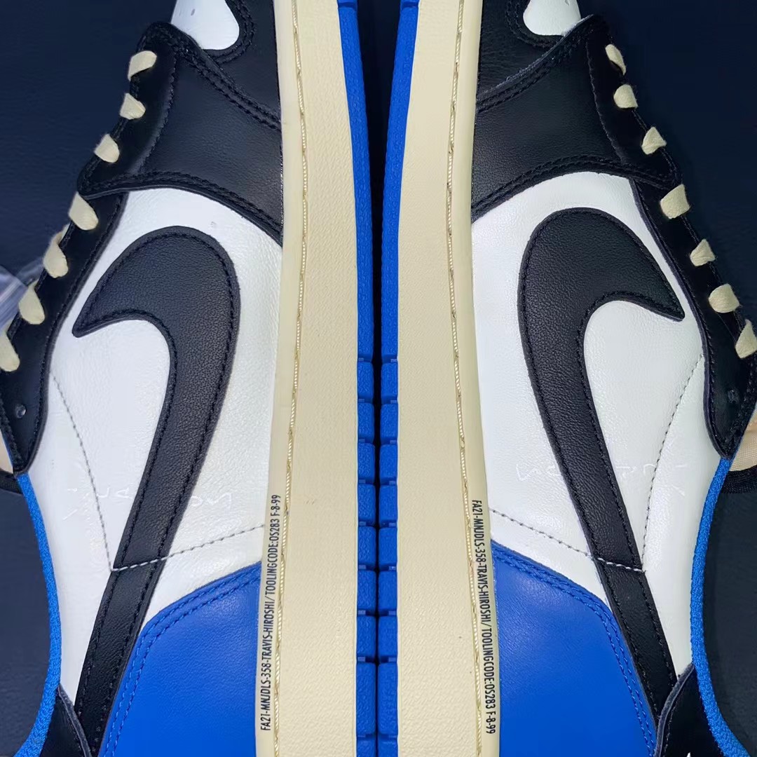 T*ravis S*cott x Fragment x Air Jordan 1 Low OG DM7866-140