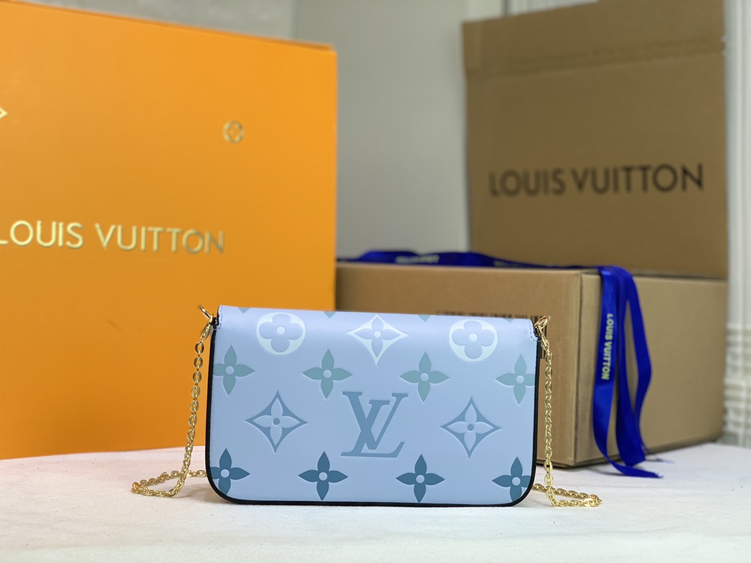 L*ouis V*uitton Top Bag 12*12*3cm