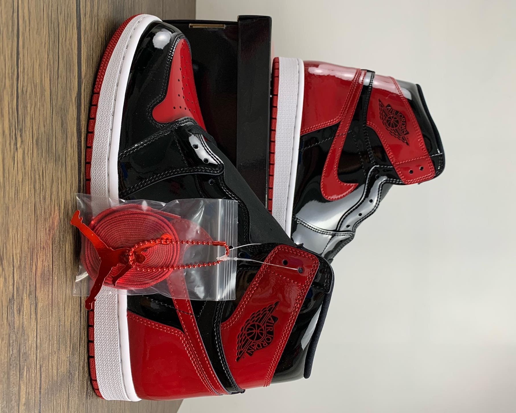 Air Jordan 1 Mid AJ1