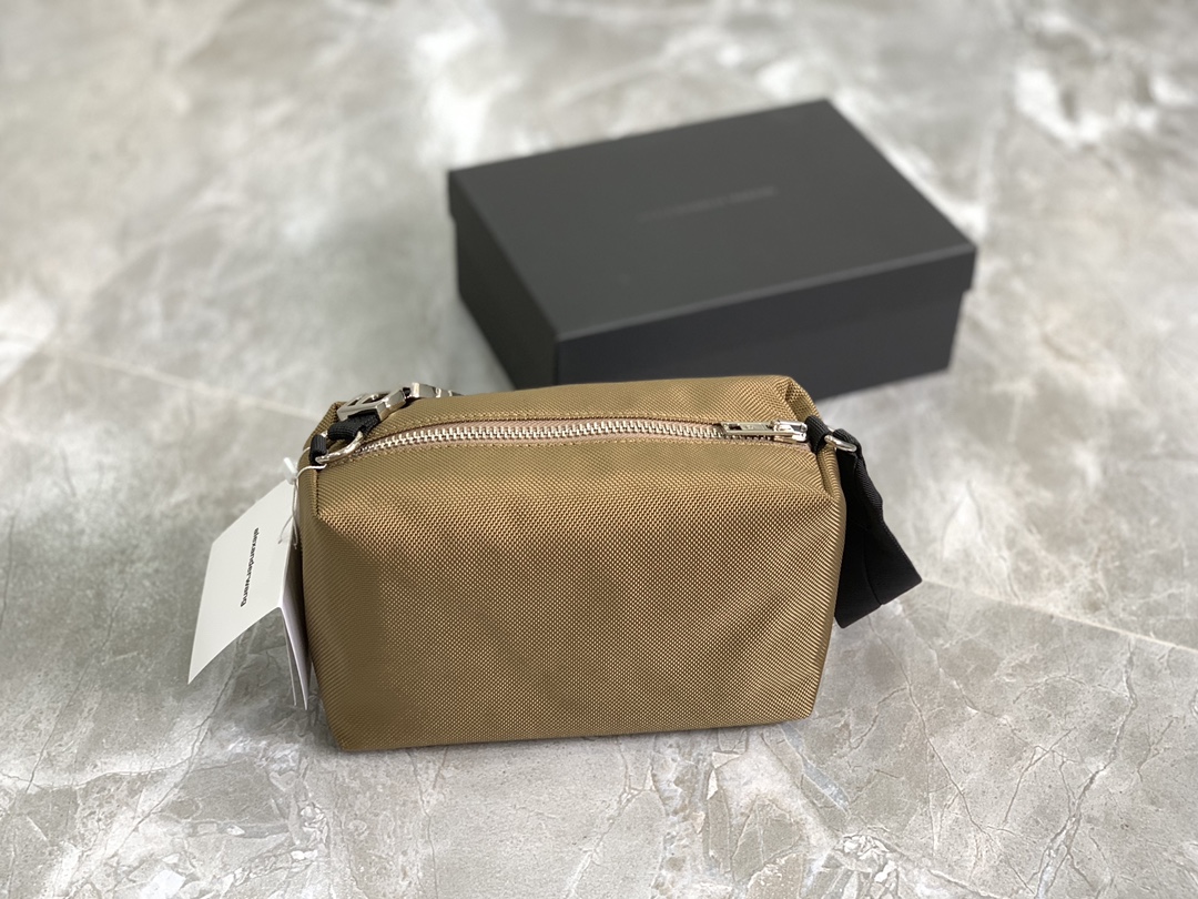 A*lexander W*ang Top Bag 22CM