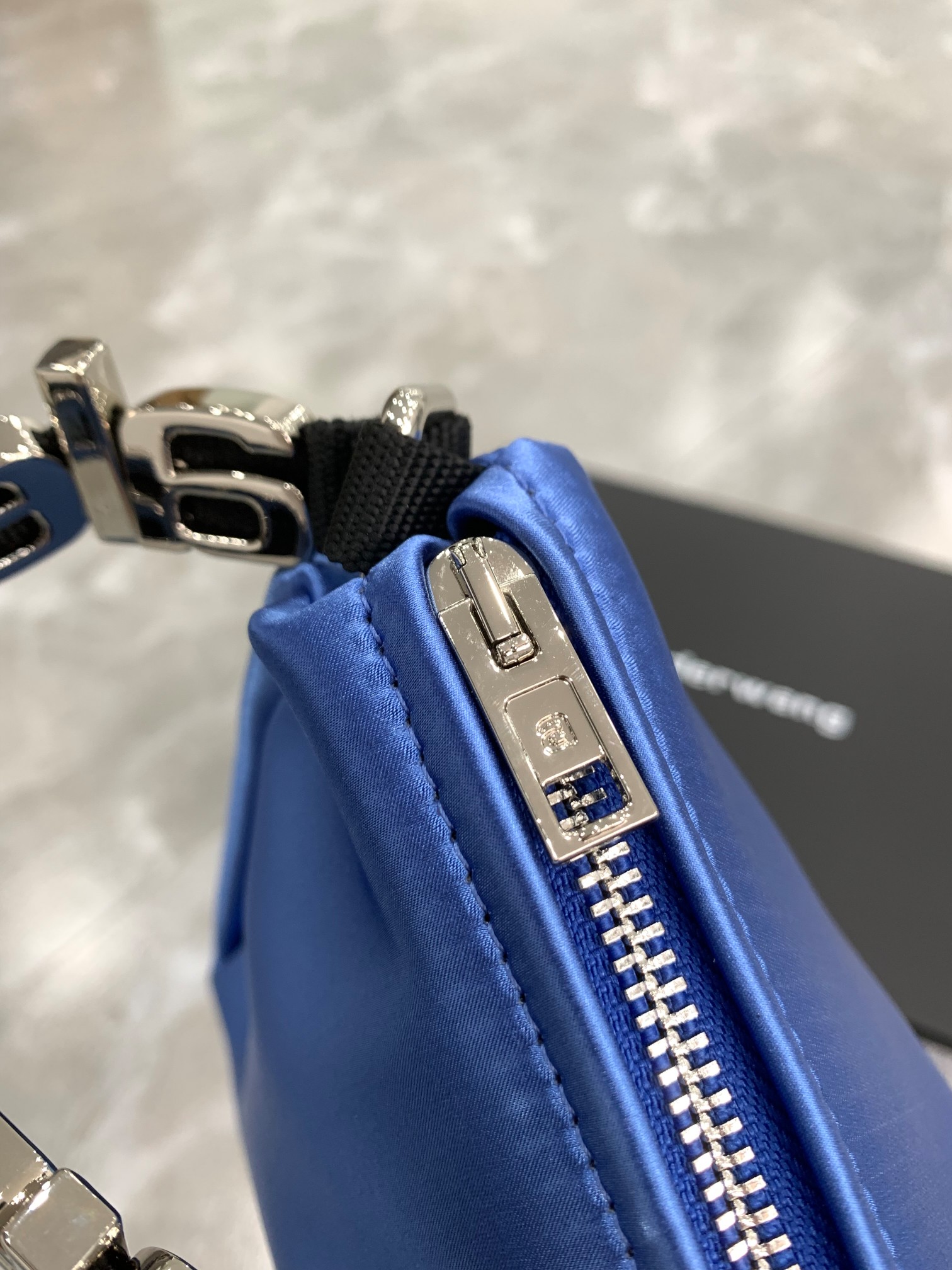 A*lexander W*ang Top Bag 28*18*11.5cm