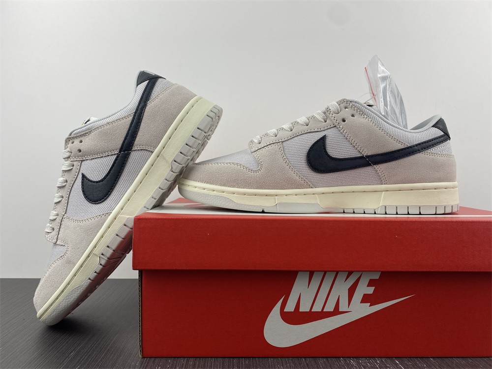 from NIKE DUNK LOW RETRO SE DO9776-001