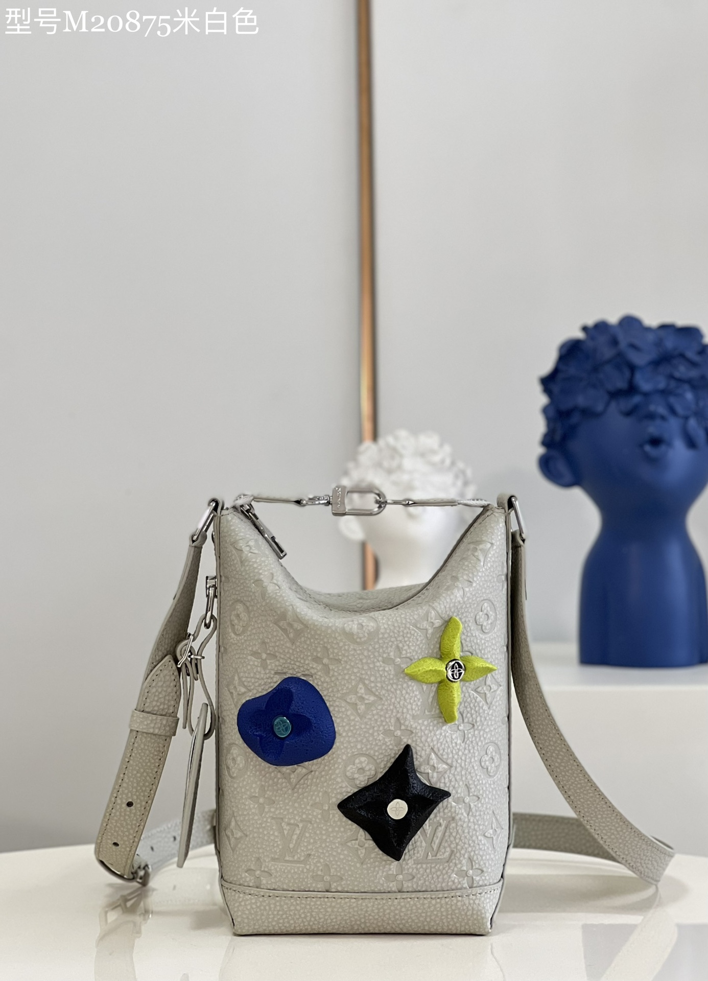 L*ouis V*uitton Top Bag 17*24*8.5CM