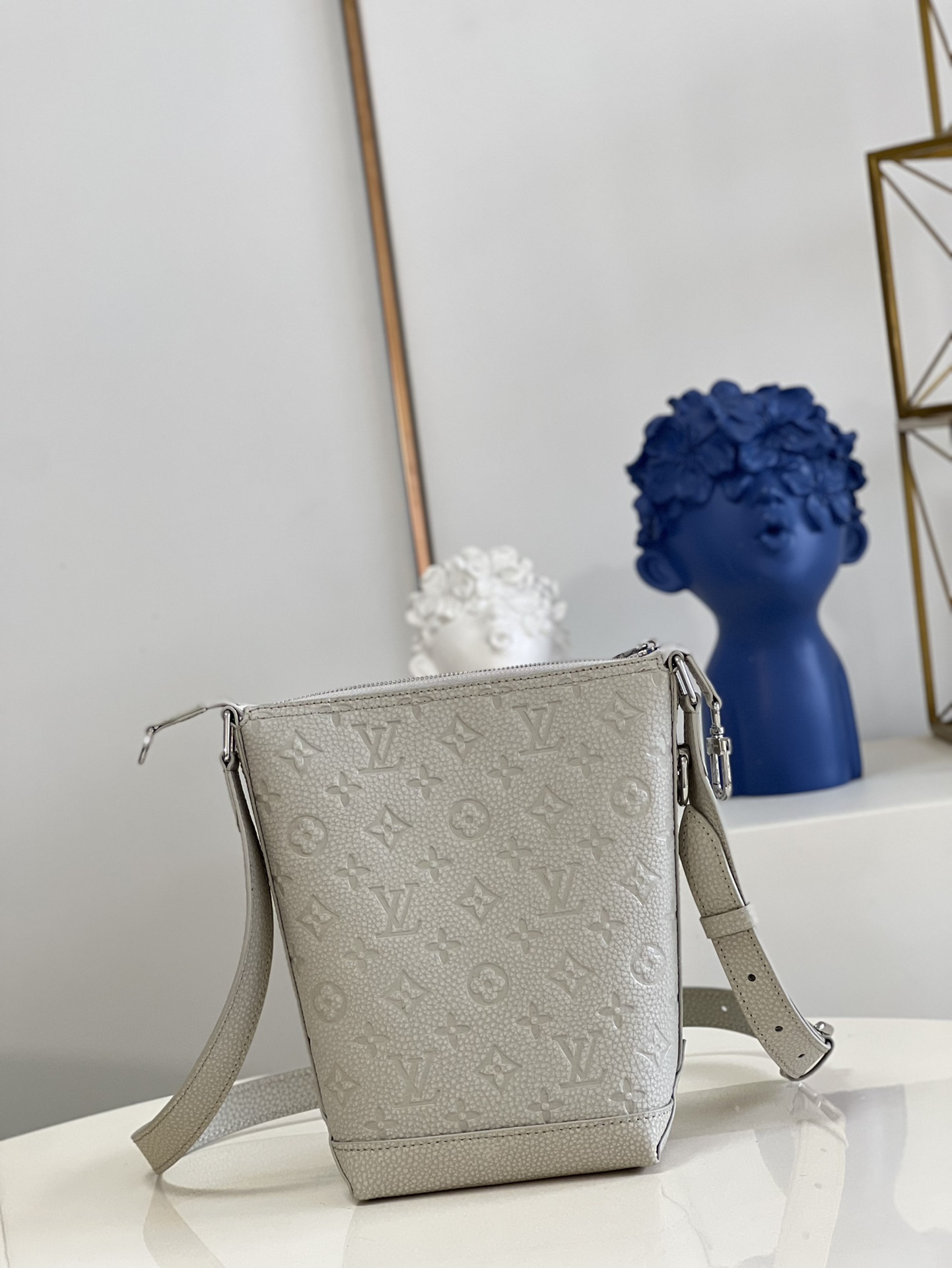 L*ouis V*uitton Top Bag 17*24*8.5CM