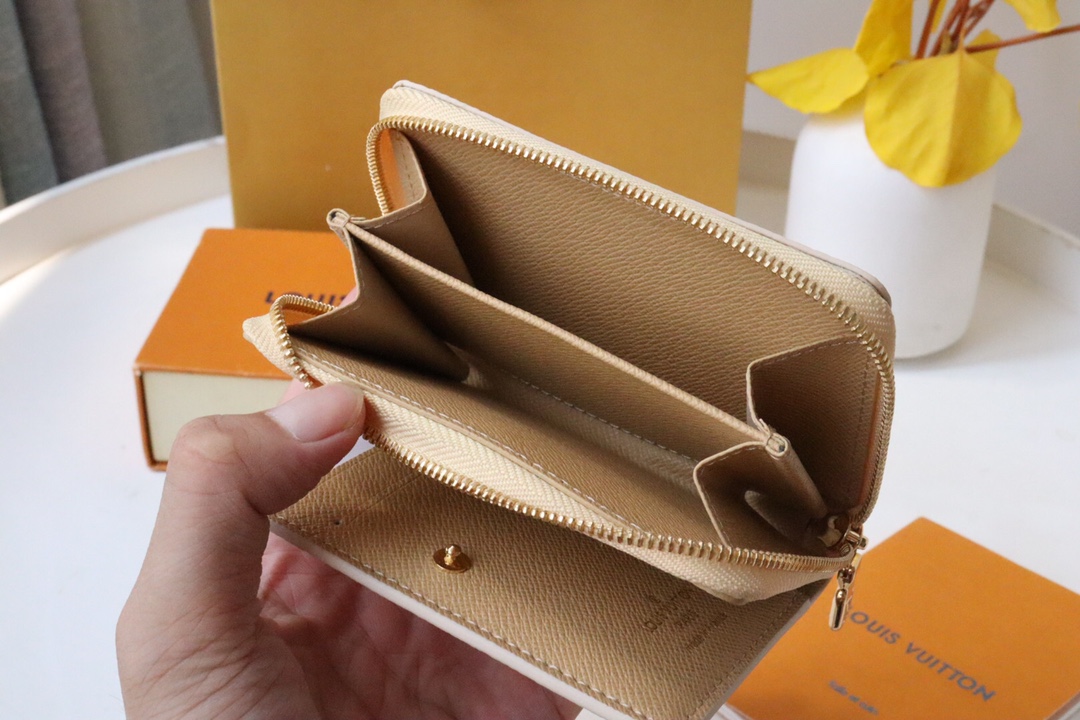 L*ouis V*uitton Bag Top Quality 11.5*8.5*2.2CM