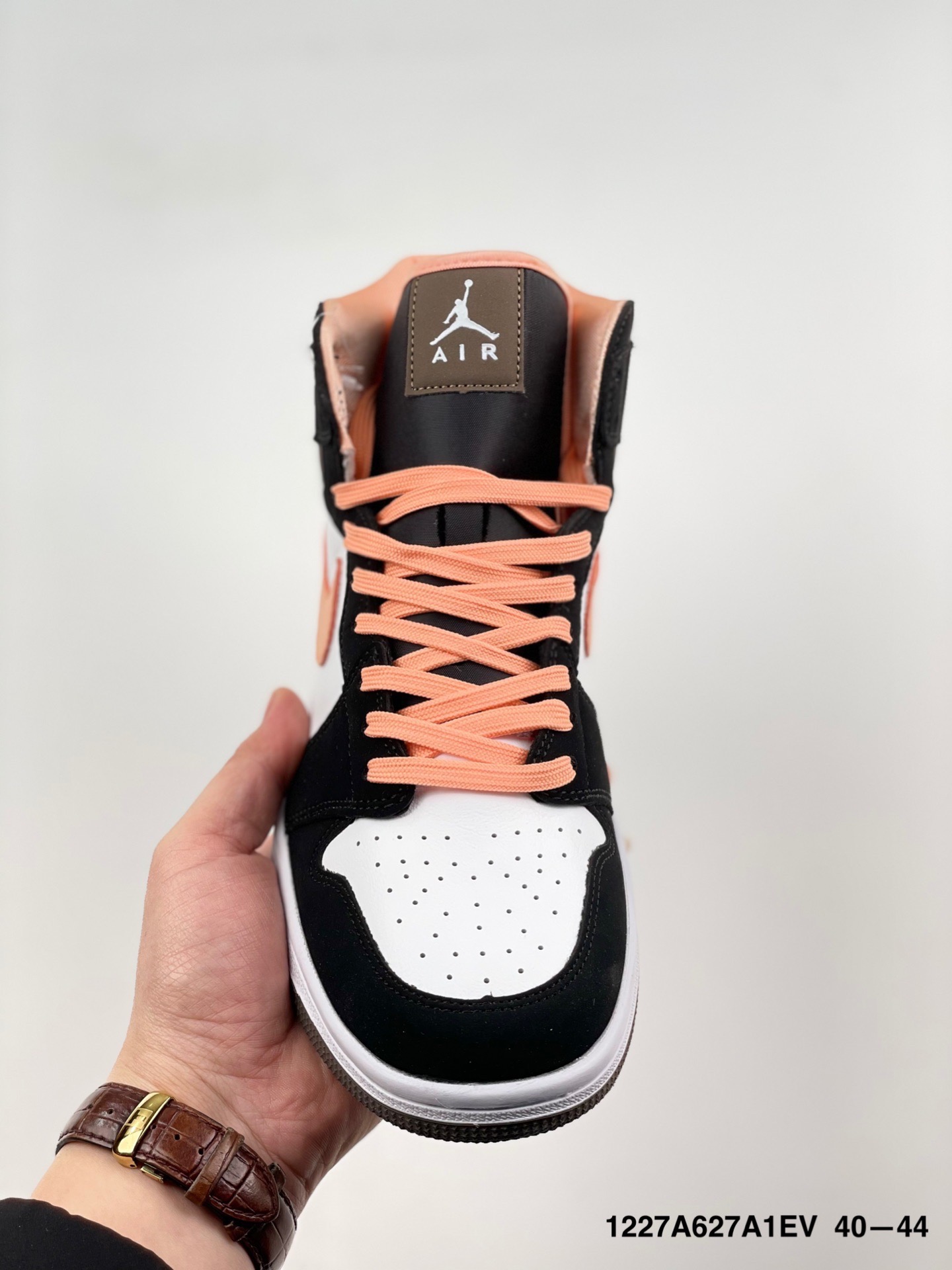 Air Jordan 1 mid incredible hulk