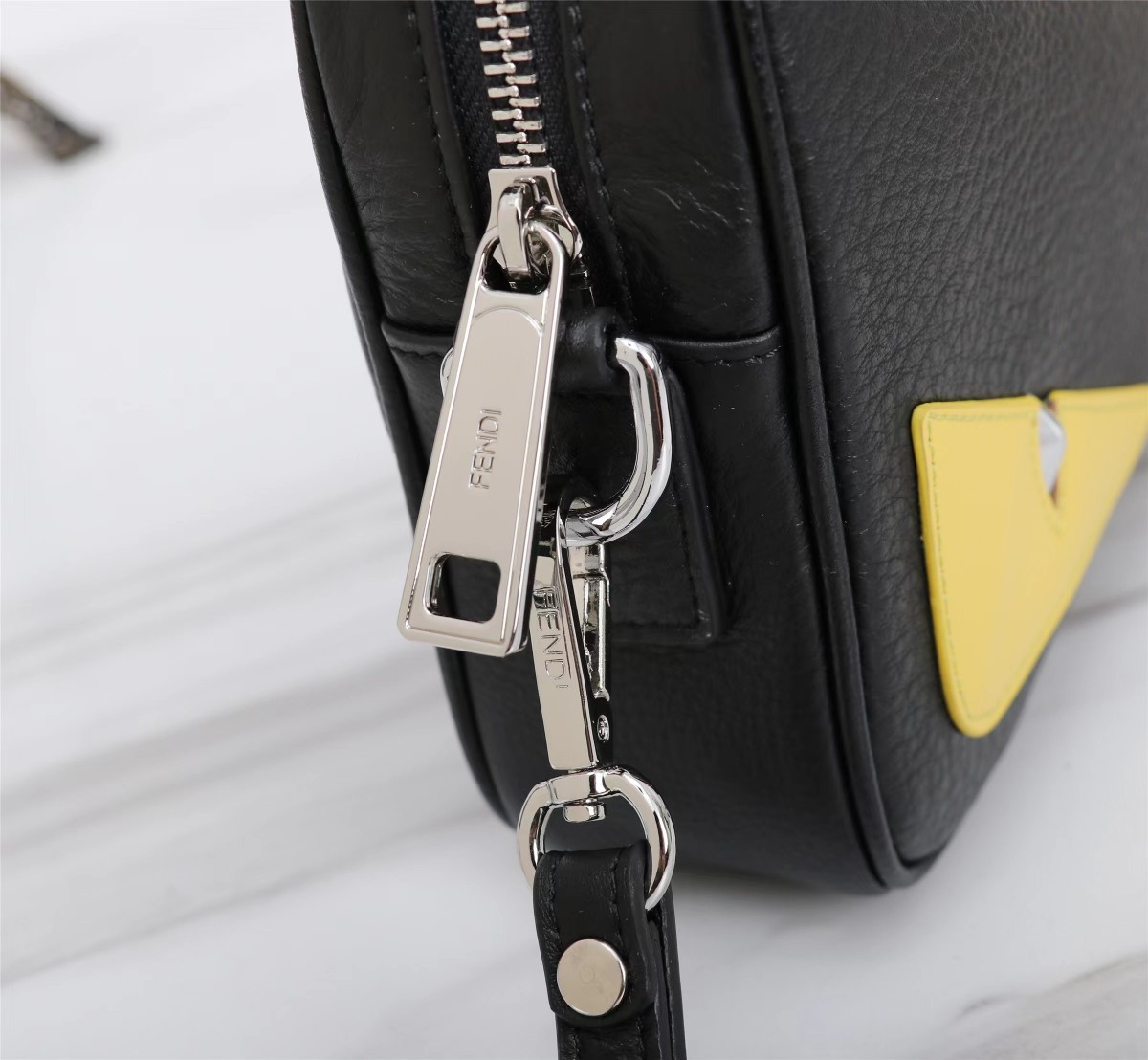 F*endi Bag Top Quality 23*16*5CM