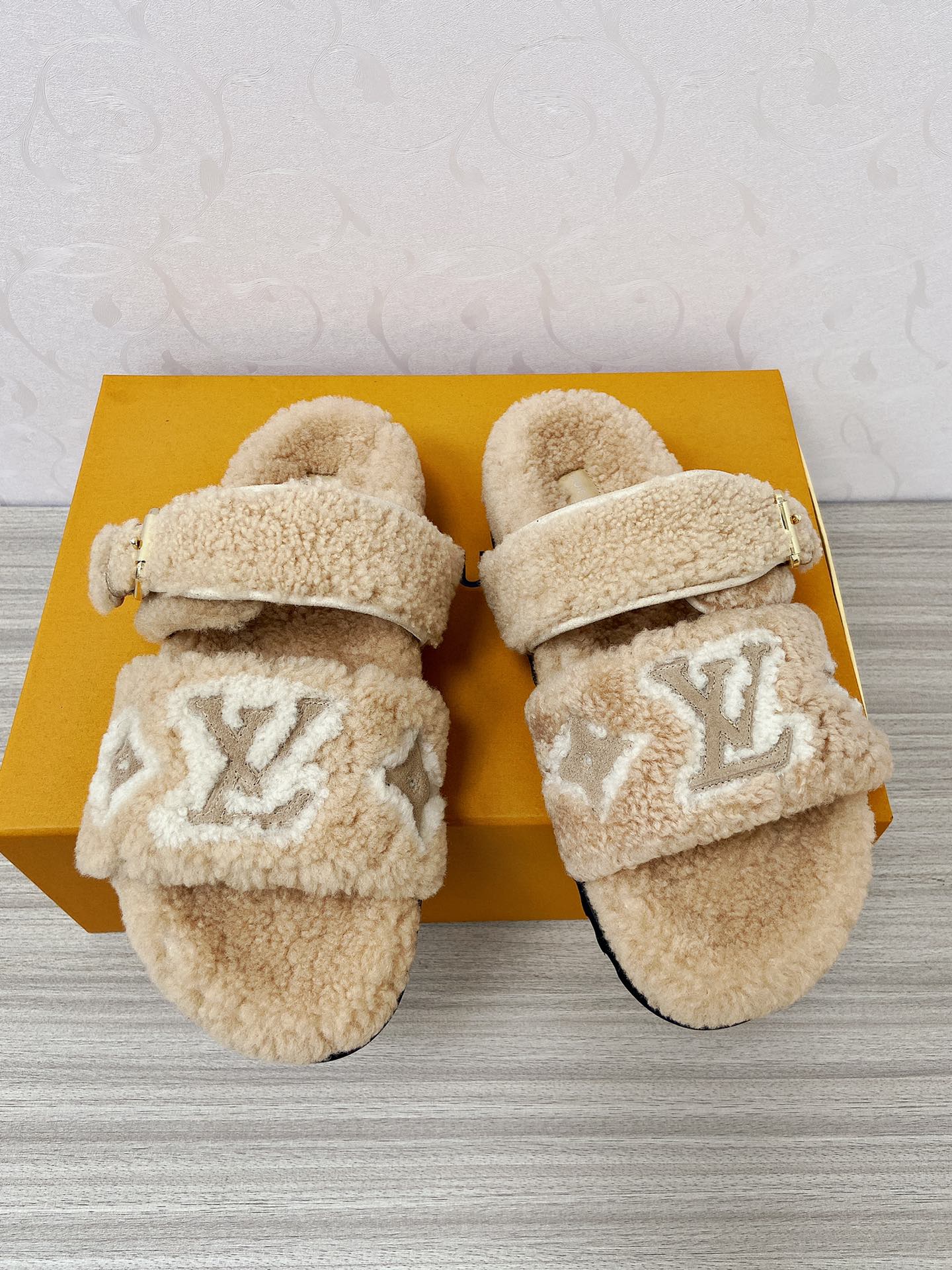 Women L*ouis V*uitton Top Sandals