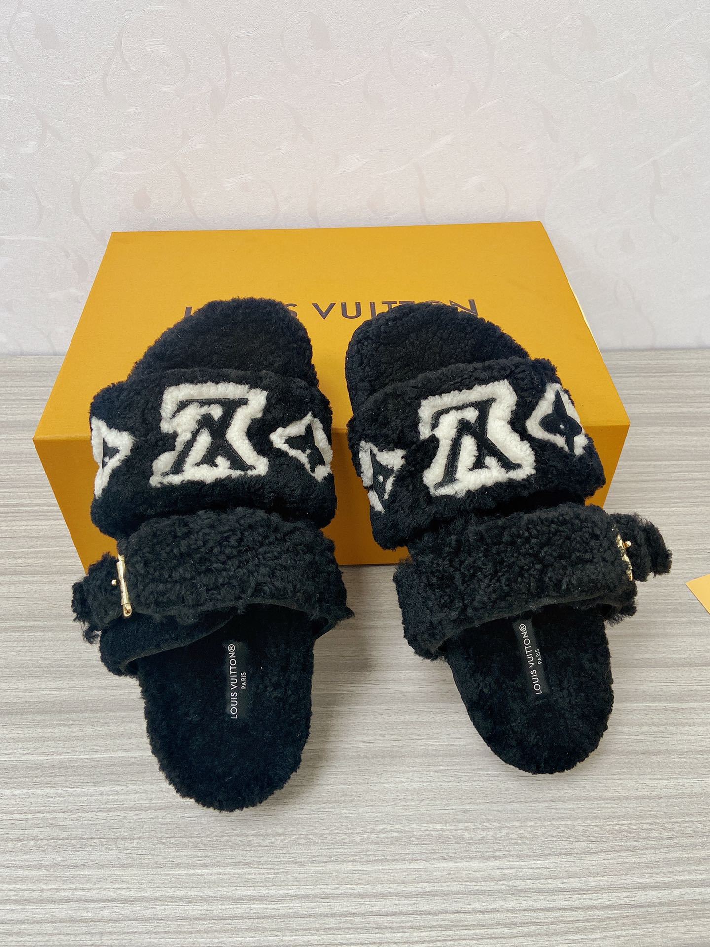 Women L*ouis V*uitton Top Sandals