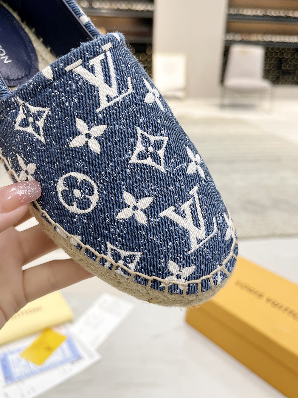 Women L*ouis V*uitton Top Sneaker