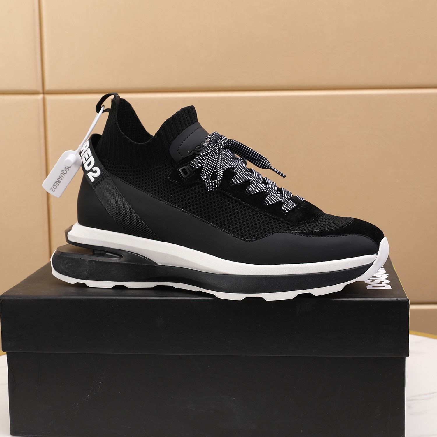 Men O*ff W*hite Top Sneakers